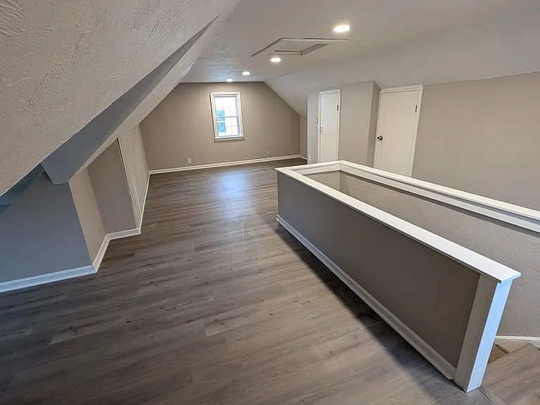 8900 Fernhill Ave — Photo 13