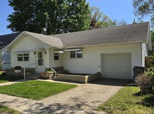 304 N Main St, South Whitley, IN