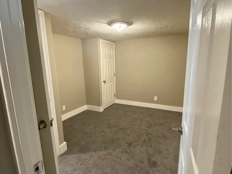 120 Adams St #2 — Photo 8