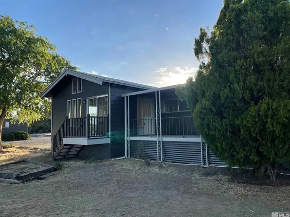 6205 Leon Dr, Sun Valley, NV 89433