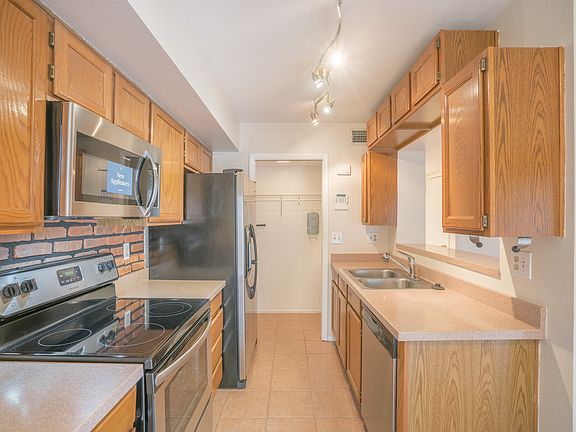 3rd image of 16495 N 68th Ave