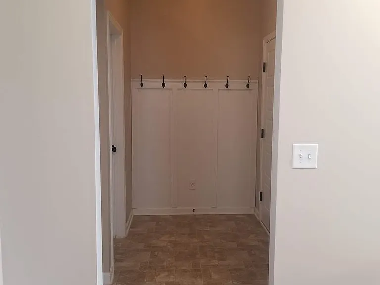 411 Cyrus Thompson Dr — Photo 31