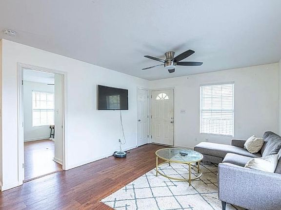 5th image of 2809 Brooks Ave