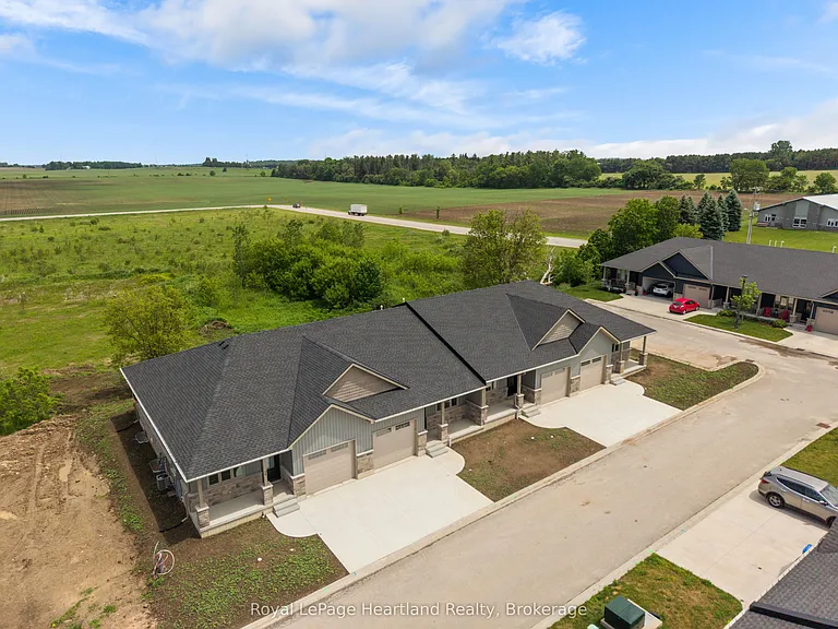 27 Silver Creek Rd — Photo 5