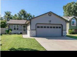 1313 Spring Cir, Haysville, KS 67060