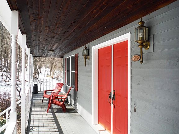 4th image of 43 Sweet Briar Ln
