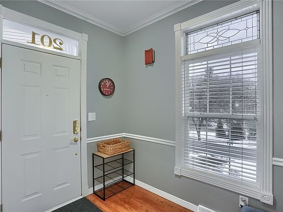 2nd image of 201 Beech St