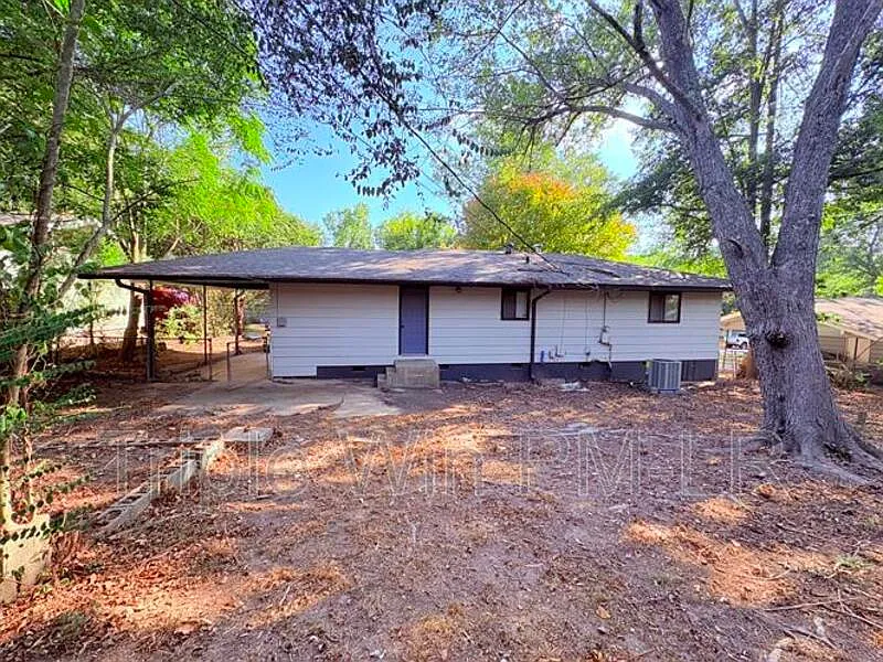3 bed, 2.0 bath, 1104 sqft, $1,250 — Photo 4
