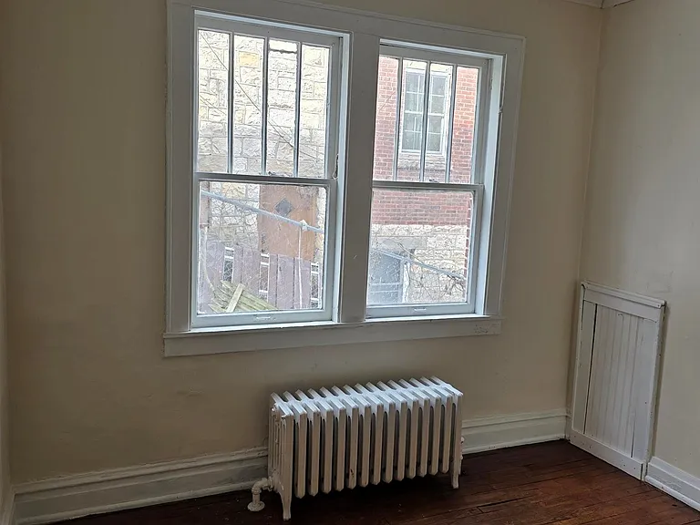 241 S Heber St — Photo 8