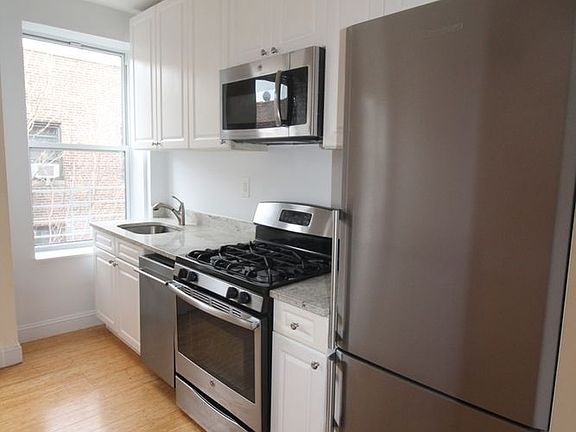 2nd image of 146 E 19th St APT 6E