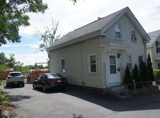 22 Robinson St, Lowell, MA 01852