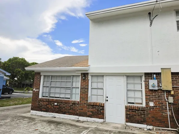 814 Poplar Dr #B, West Palm Beach, FL 33403