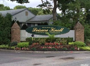 8 Lamont Rd, Ridge, NY 11961