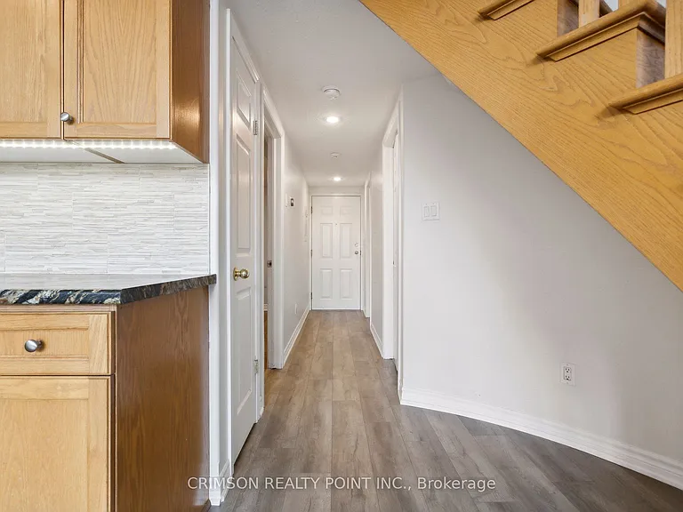 111 Grey St #105 — Photo 23