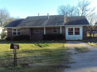106 E Pine St, Marietta, OK 73448