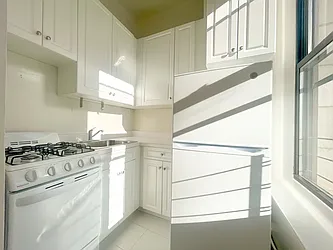 Rented by Brown Harris Stevens