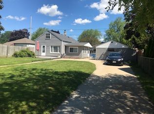 1710 Chestnut St, South Milwaukee, WI 53172