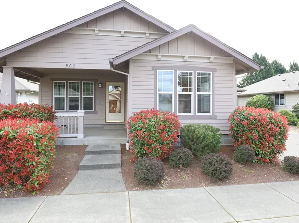 903 Schaefers Ln, Grants Pass, OR 97526