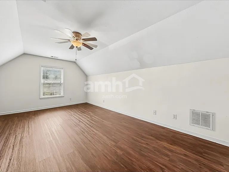 209 Crooked Oaks Dr — Photo 5