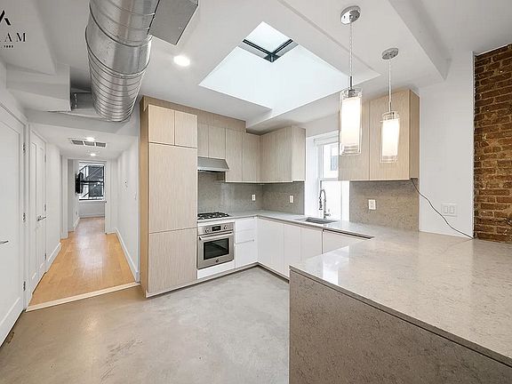5th image of 16 E 18th St Fl 2