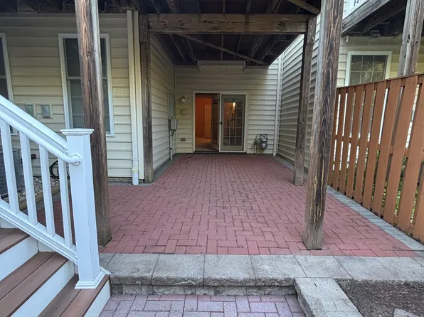 25570 Creekmore Ter, Chantilly, VA 20152