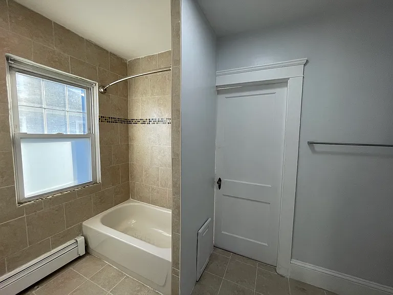 209 Dexter St #2L — Photo 8