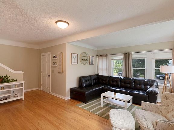 2nd image of 487 Mendota St