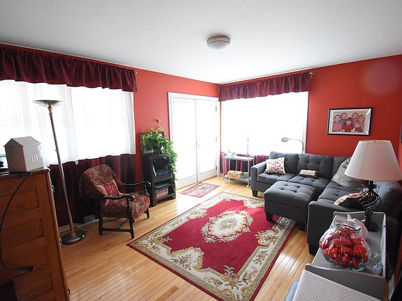 3rd image of 413 N Weston St