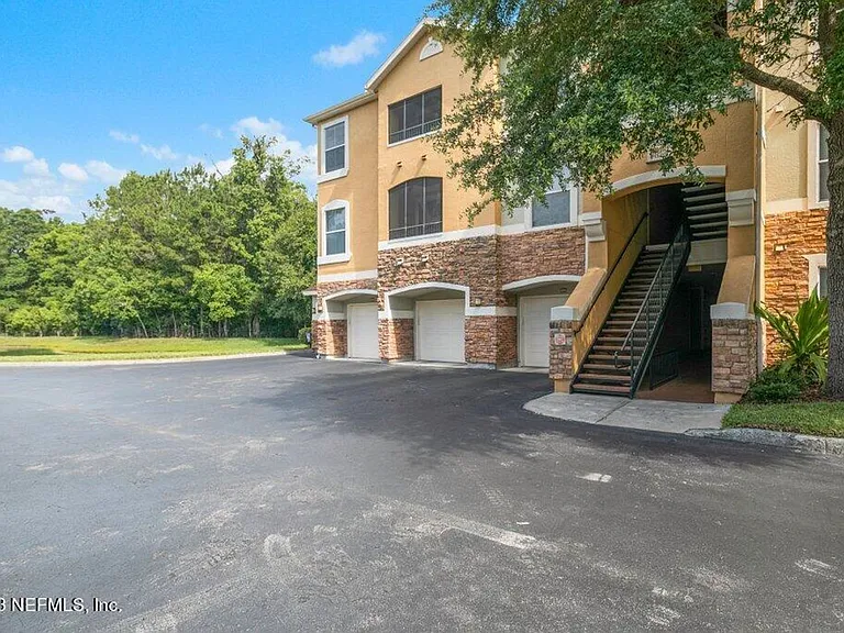 8539 Gate Pkwy W #1724 — Photo 30