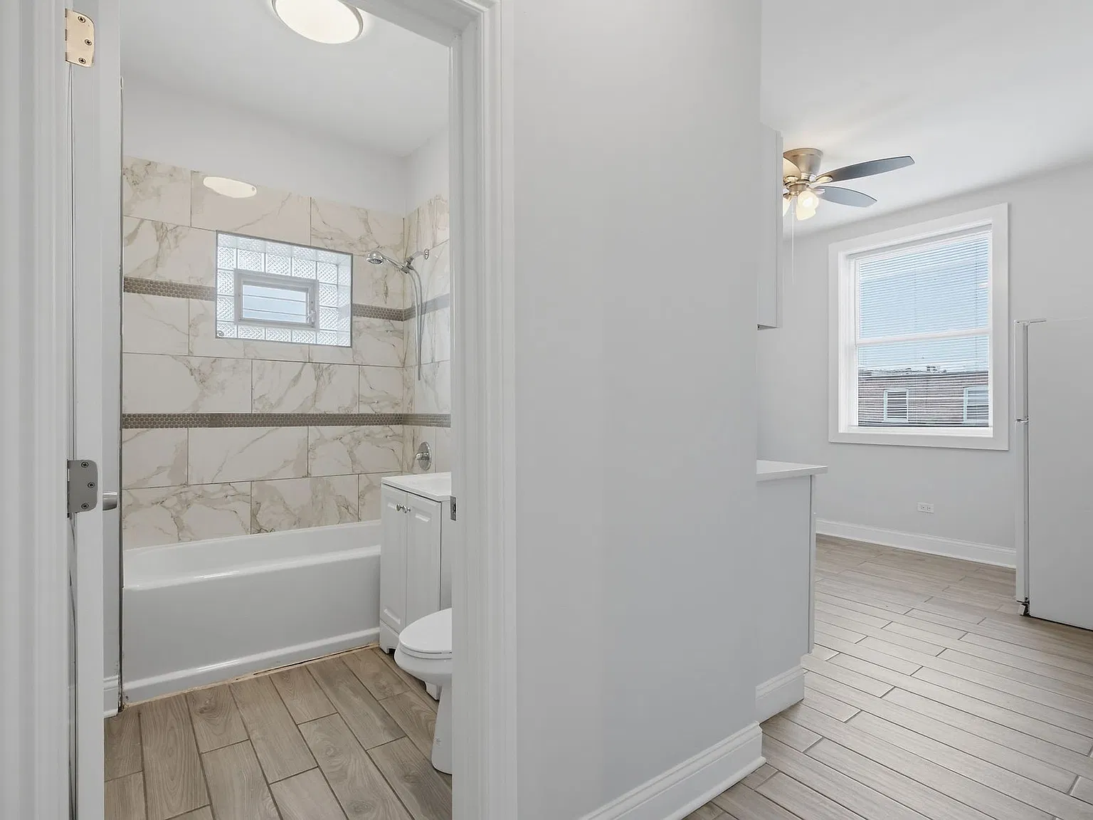 7141 S King Dr. — Photo 1