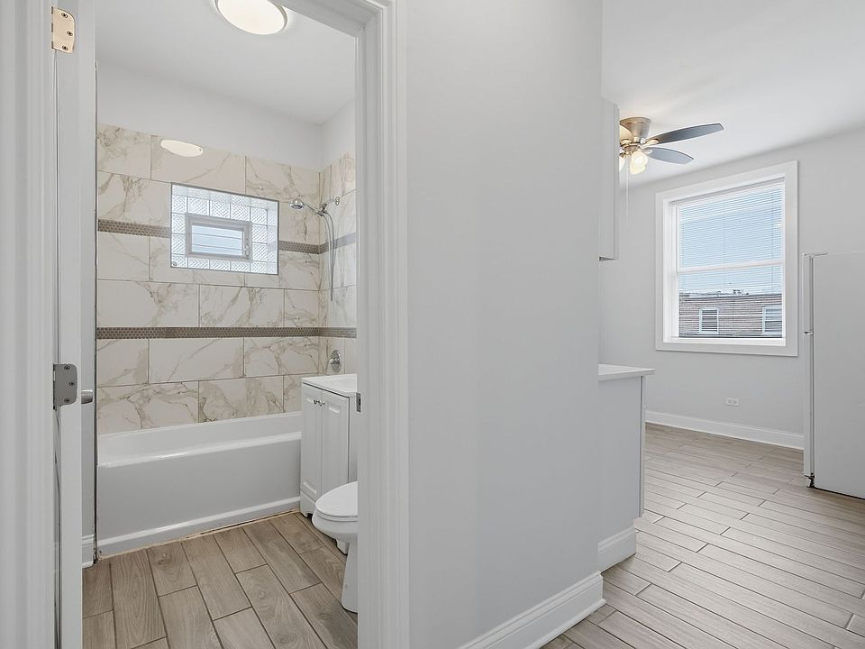 1st image of 7141 S King Dr #2F