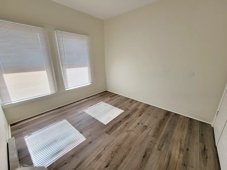 1937 Oregon Ave #1 — Photo 7