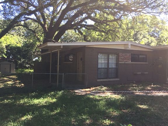 4th image of 23 Saint Regis Dr