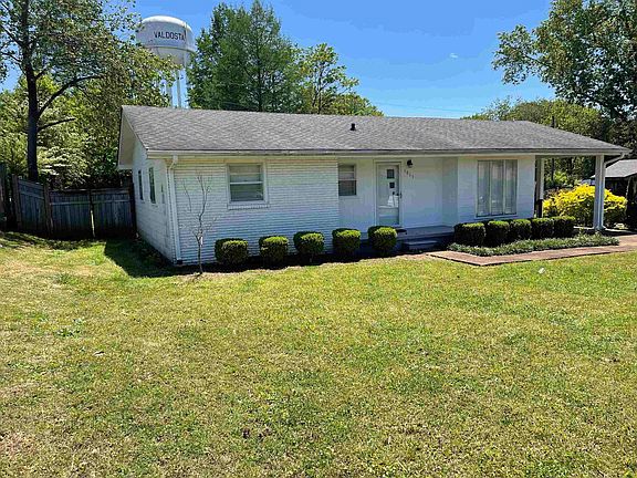 2nd image of 1011 Carolyn St