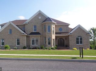 740 Hampton Ct, Harrisburg, PA 17112