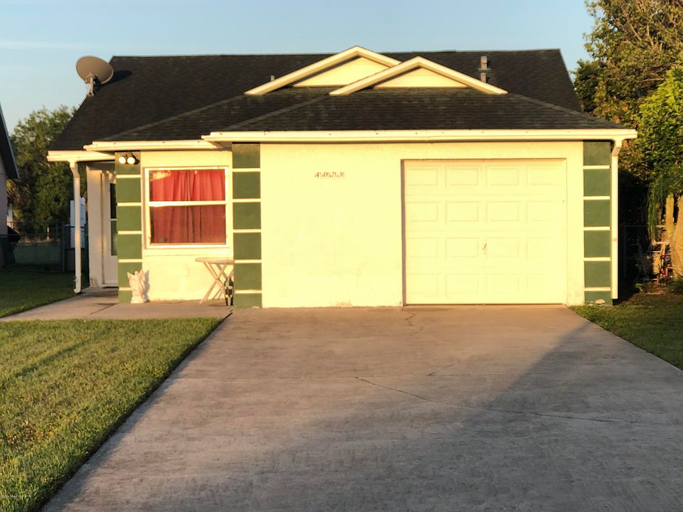 1st image of 4073 Bayberry Dr