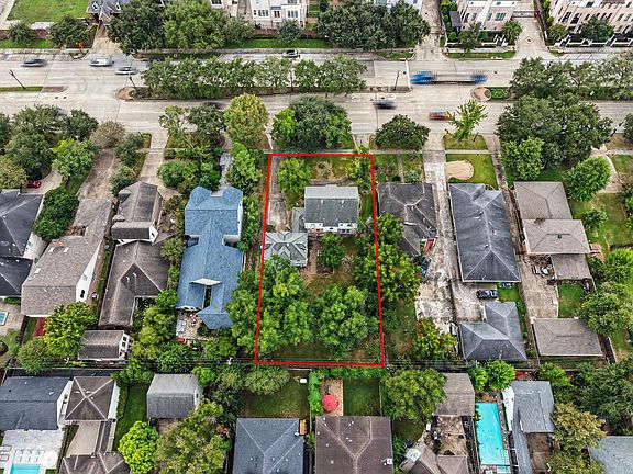 3rd image of 3736 Bellaire Blvd