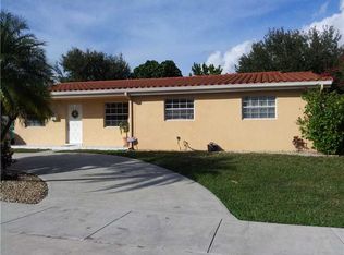 8321 NW 185th St, Hialeah, FL 33015