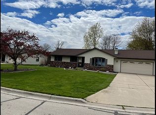 2134 Mayme Ct, Green Bay, WI 54311