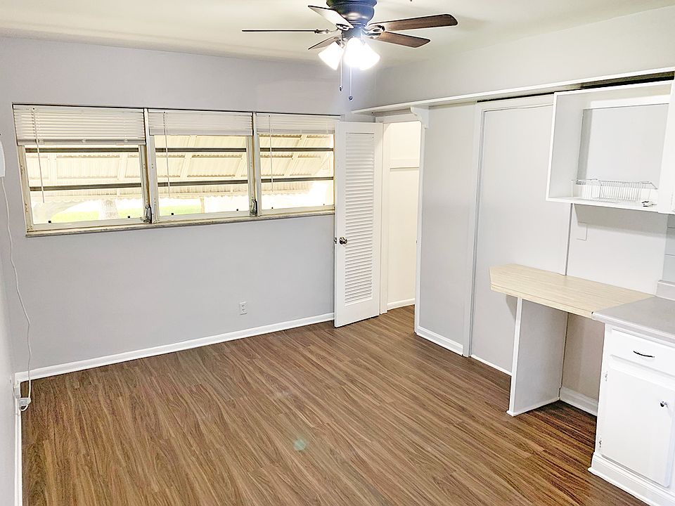 1st image of 195 SE 10th St #1