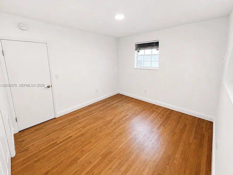 1561 West Ave #2 — Photo 25