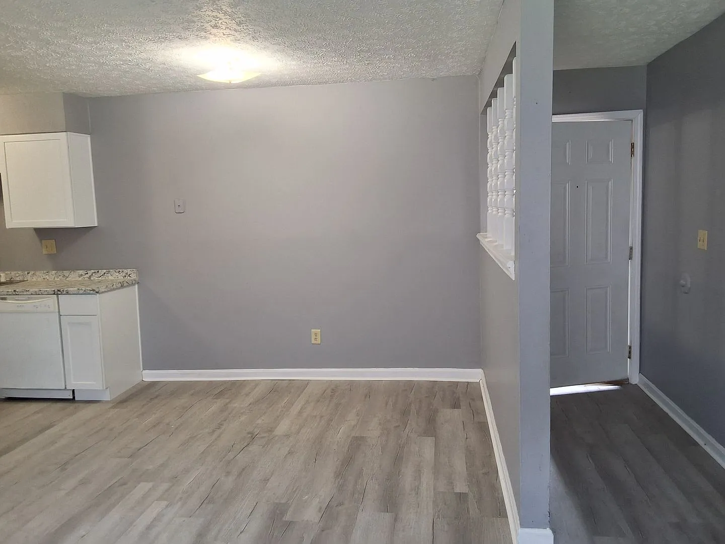 345 Elmwood Drive — Photo 3