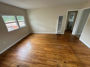 14 W Pleasant St, Long Beach, CA 90805