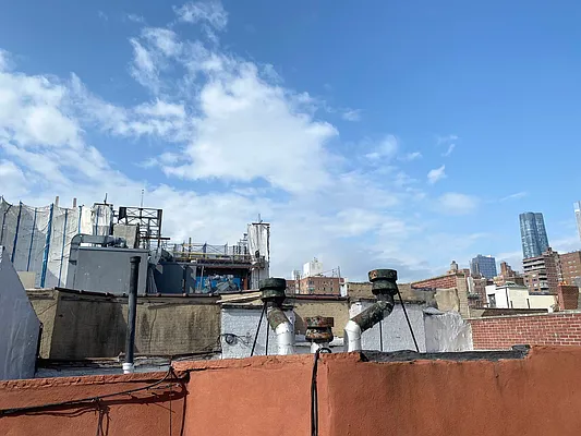 Rented by J PRESTON AND ASSOCIATES INC | media 9