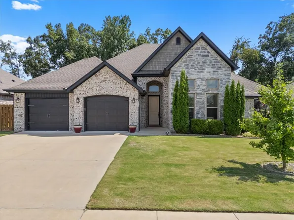 6006 W Buckeye Dr, Rogers, AR 72758