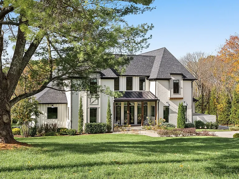 4613 Villa Green Dr — Photo 1