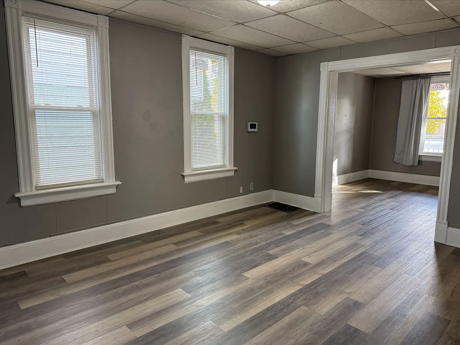 2 bed, 1.0 bath, $900 — Photo 2