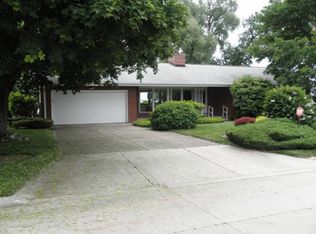3252 Old Orchard Ln, Oshkosh, WI 54902