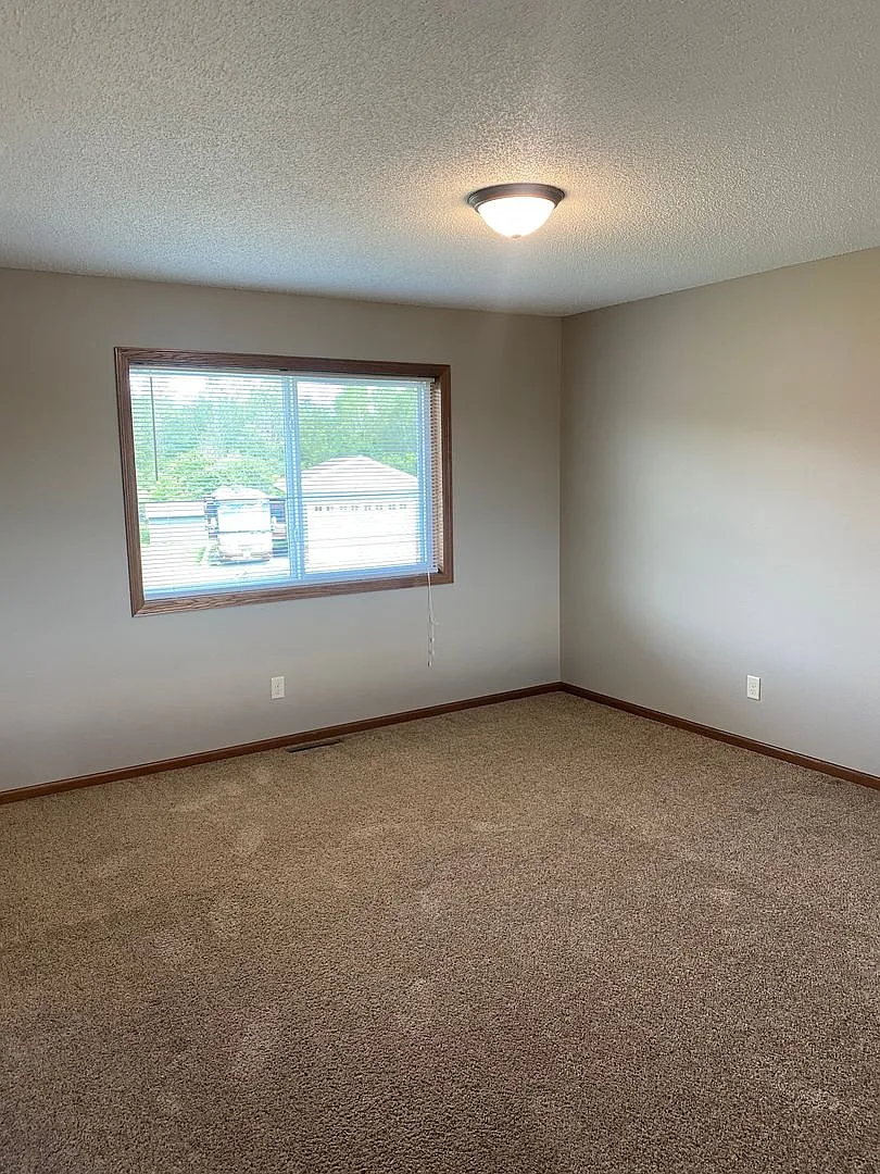 2 Bedroom Townhome in Boulder Ridge! — Photo 2