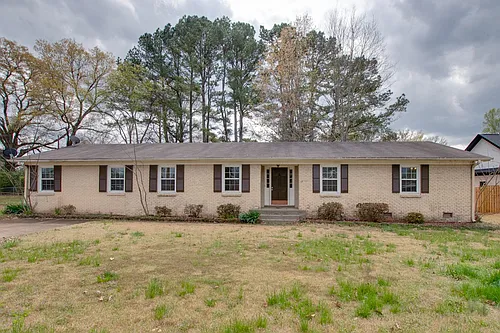 2107 Edinburgh Dr SW Photo 1